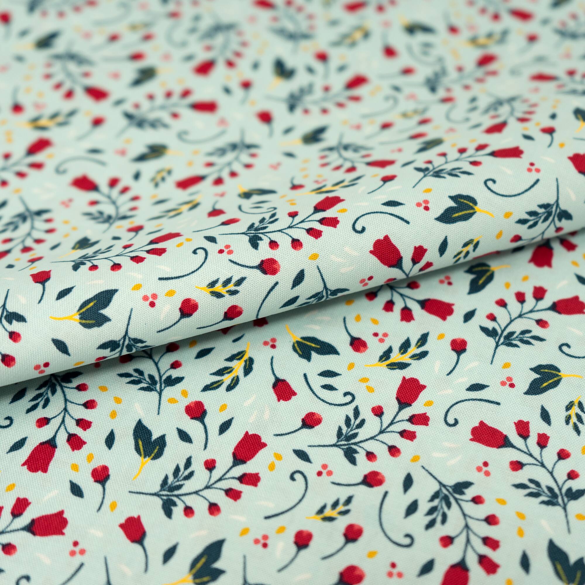 SINGER Christmas Tiny Flowers Cotton Fabric